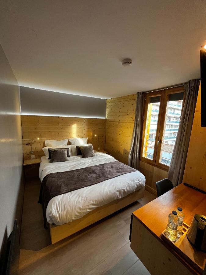 9Wagram Hotel Boutique Le Mans Exterior photo